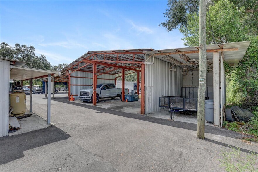 More Photos Of 11309 E US Highway 92, Seffner Warehouse For Sale