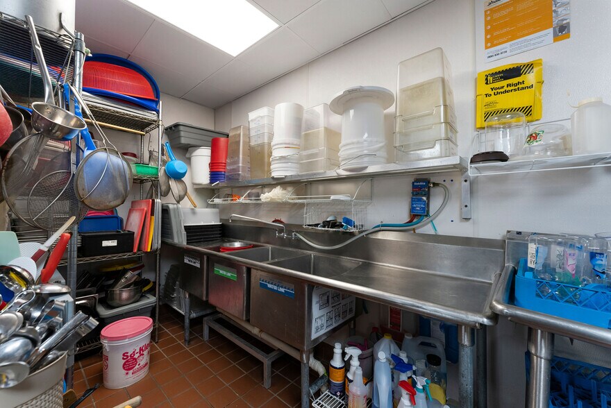 More Photos Of 140 E Felton Rd, Cartersville Restaurant For Sale