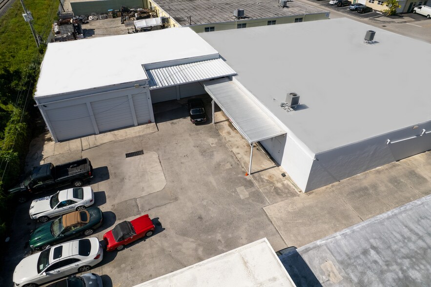 More Photos Of 4900 NE 11th Ave, Fort Lauderdale Warehouse For Sale