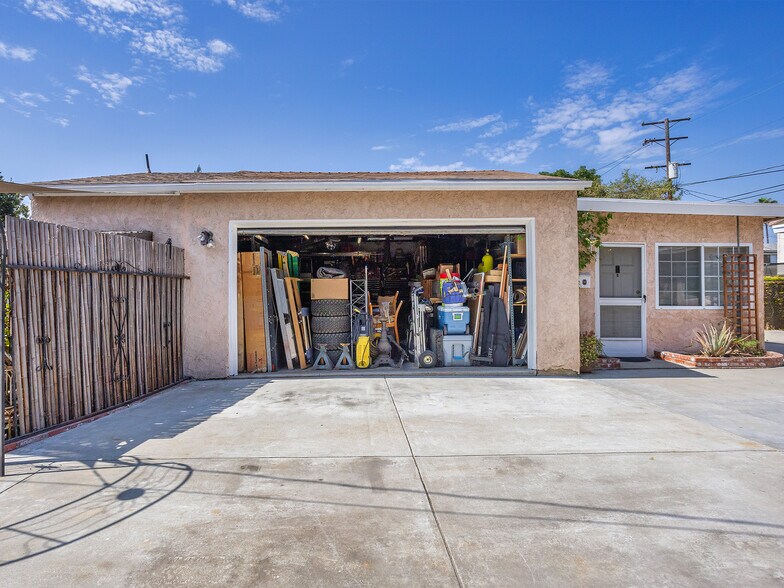 More Photos Of 331 Allen Ave, Glendale Multifamily For Sale