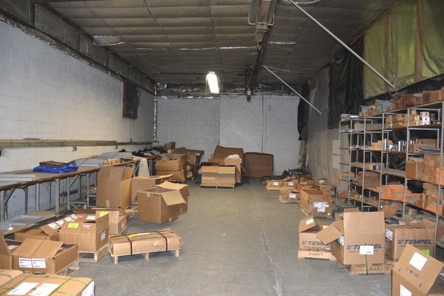 More Photos Of 63 Railroad Ave, Wallkill Warehouse For Lease
