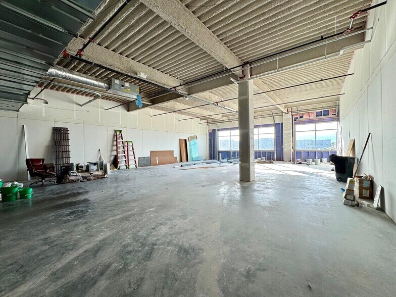 More Photos Of 2204 University Dr, Kearney Serviced Offices For Lease