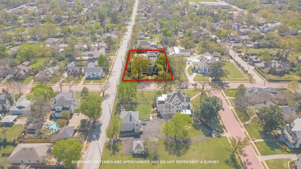 More Photos Of 313 E Charnwood St, Tyler Office For Lease