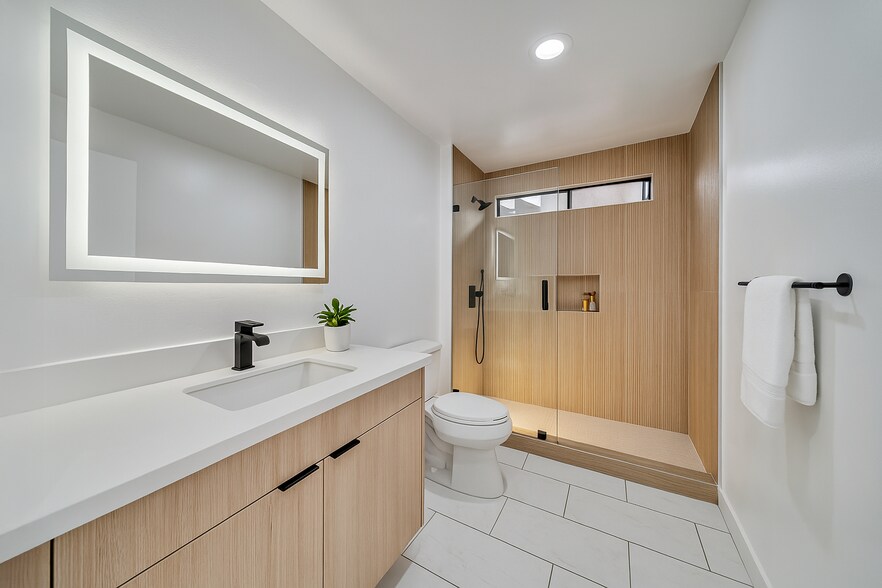 More Photos Of 113 N Grand Oaks Ave, Pasadena Apartments For Sale