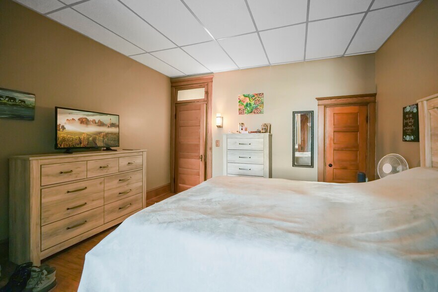 More Photos Of 38 E Main St, Shelby Storefront Retail Residential For Sale