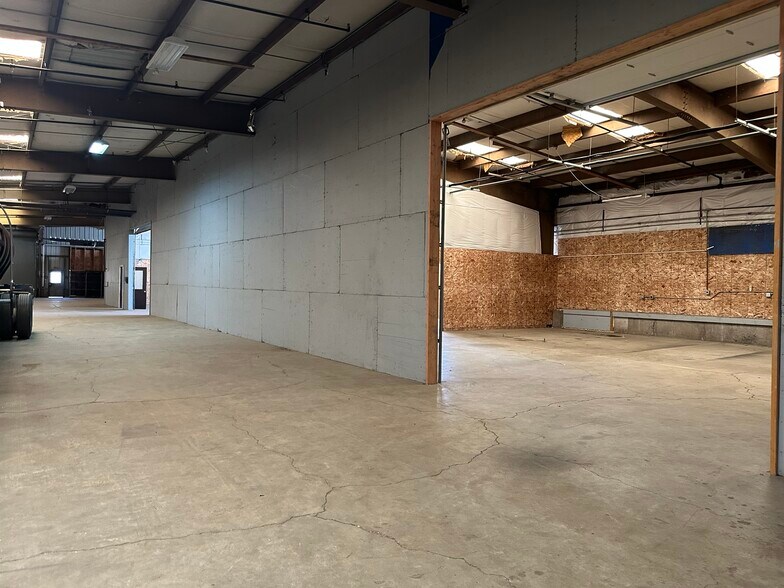 More Photos Of 38875 SW Laurelwood Rd, Gaston Manufacturing For Sale