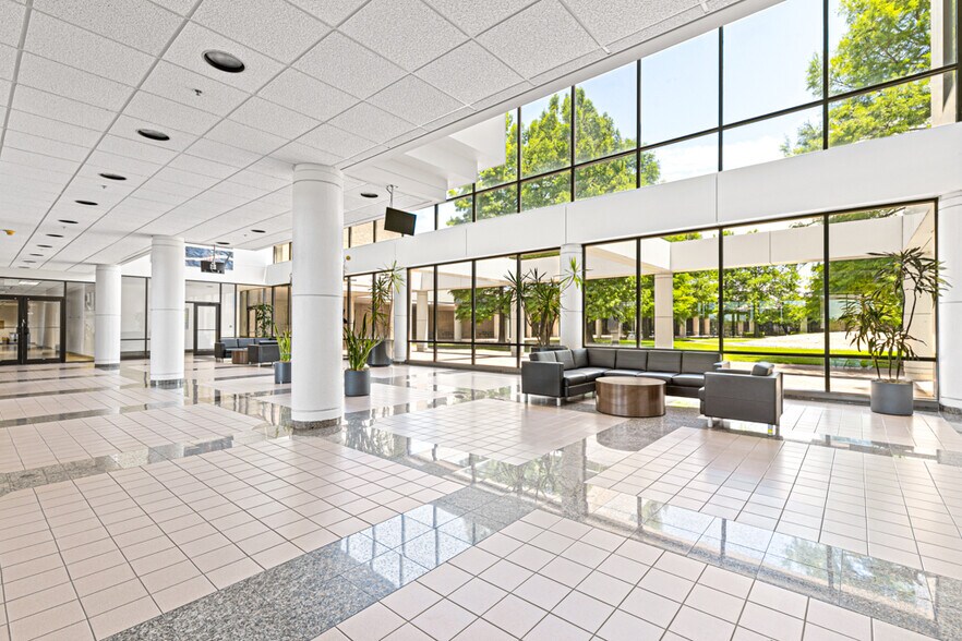 More Photos Of 601 S Sanden Blvd, Wylie Medical For Lease