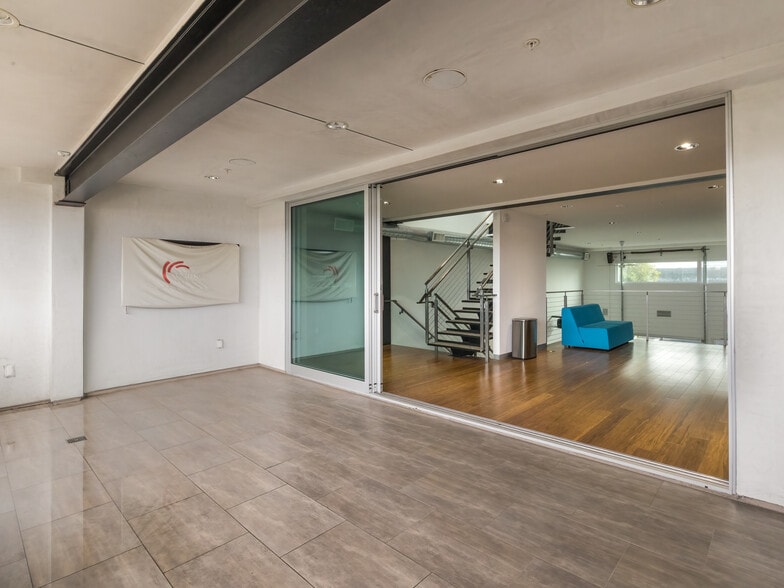 More Photos Of 215-237 California St, El Segundo Loft Creative Space For Sale