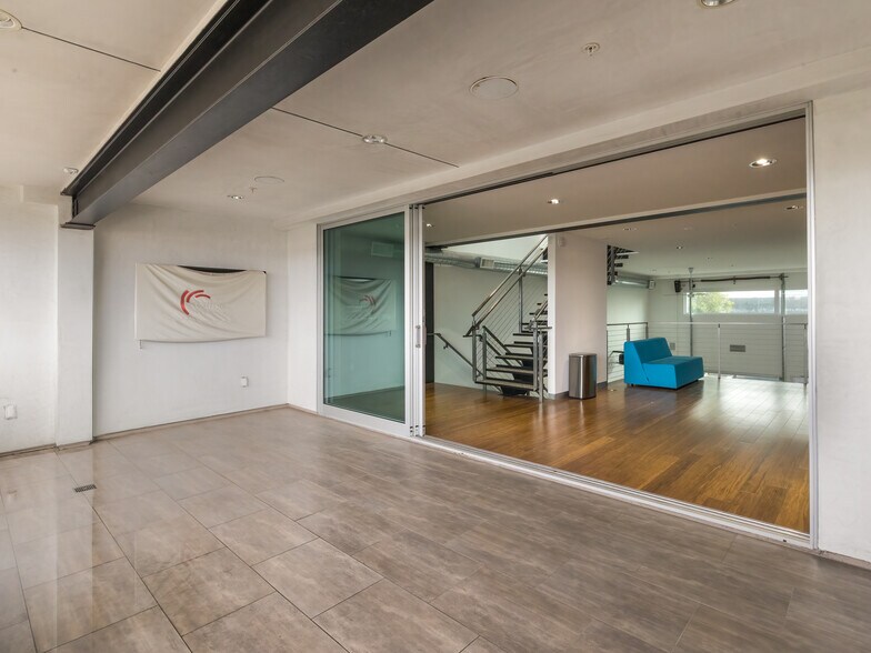 More Photos Of 215-237 California St, El Segundo Loft Creative Space For Lease