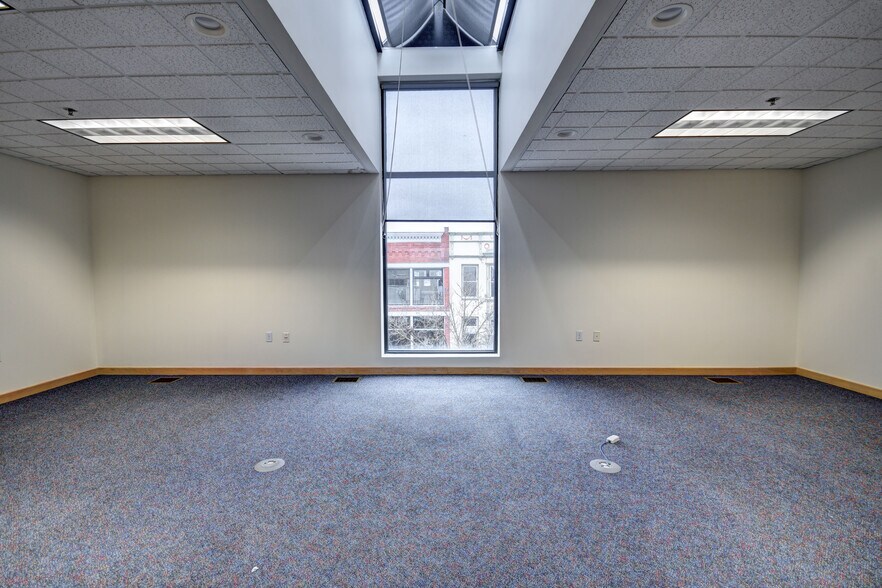 More Photos Of 121 E Front St, Traverse City Medical For Sale