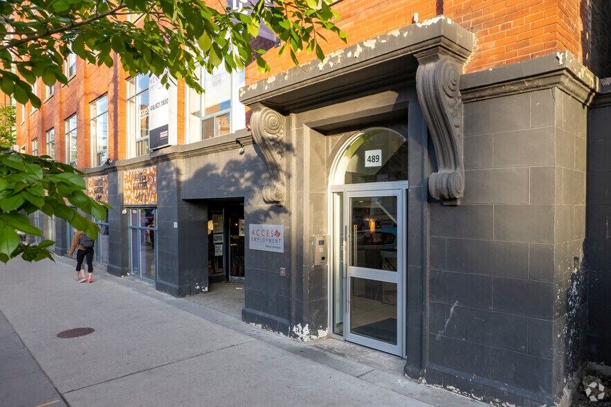 More Photos Of 489 College St, Toronto Office For Lease