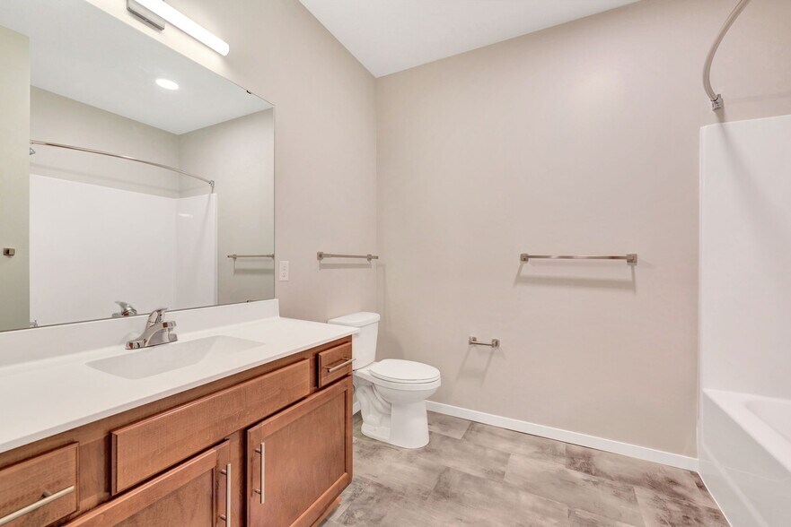 More Photos Of 176 Robert St S, Saint Paul Apartments For Lease