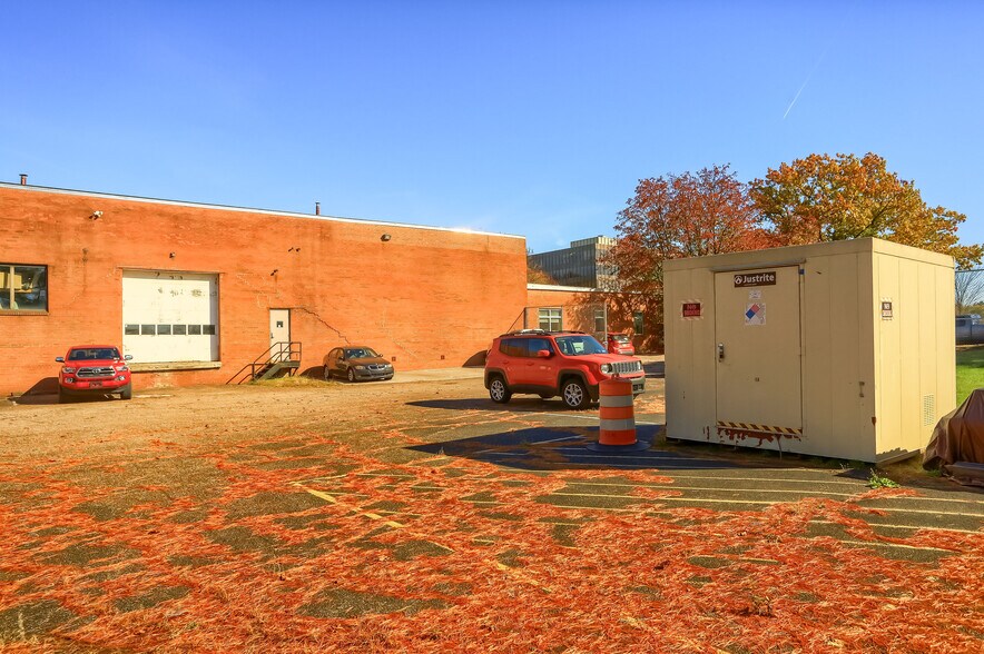 More Photos Of 150 Gamma Dr, Pittsburgh Light Manufacturing For Sale