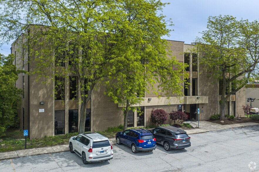 More Photos Of 17926 S Halsted St, Homewood Office For Sale