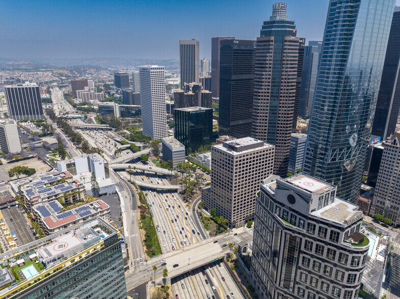 More Photos Of 915 Wilshire Blvd, Los Angeles Office For Lease