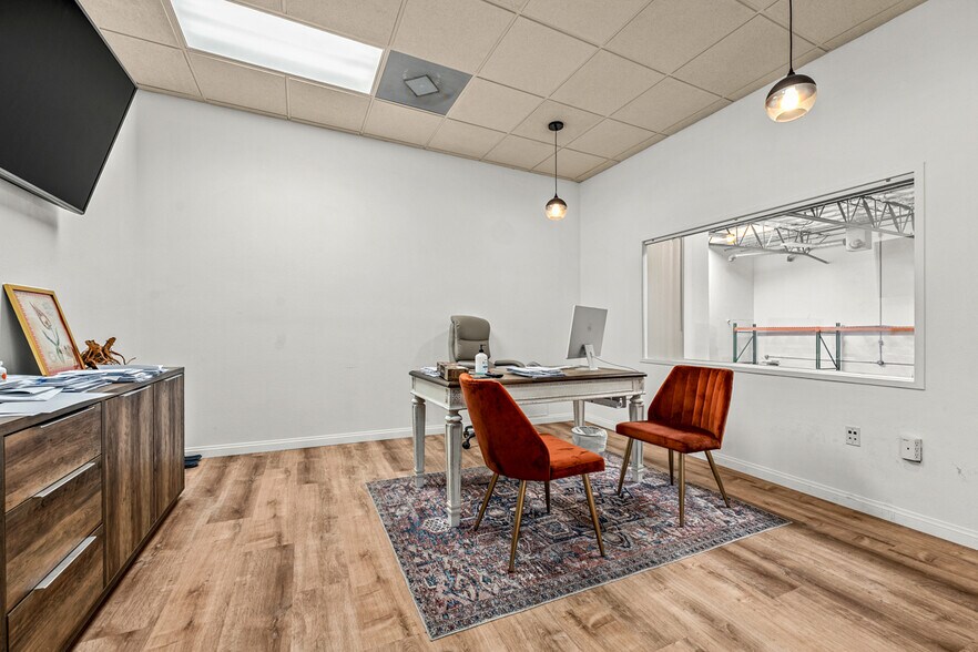 More Photos Of 2575 Fortune Way, Vista Warehouse For Lease