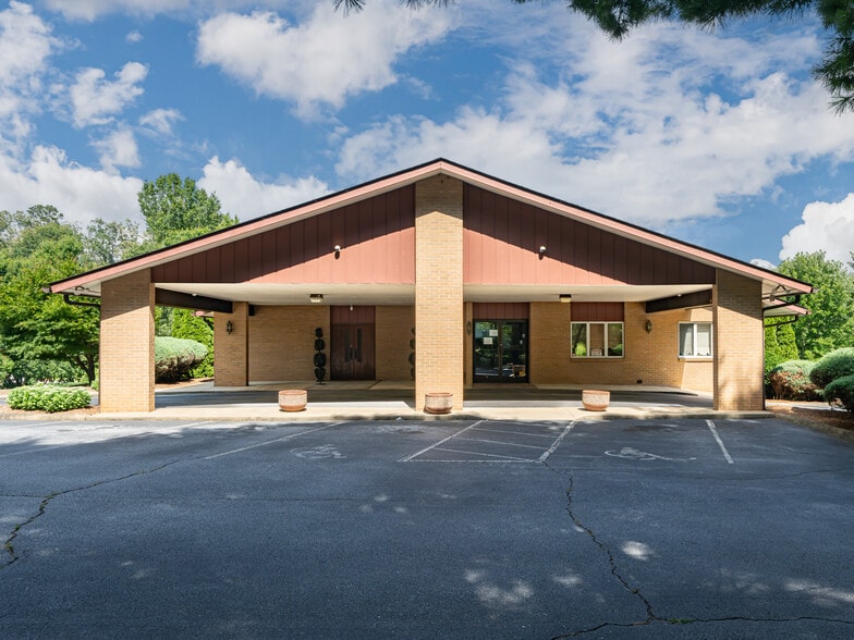 More Photos Of 60 Phifer St, Asheville Medical For Sale