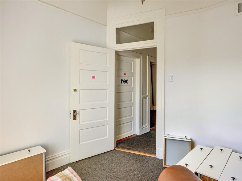 More Photos Of 2250 Union St, San Francisco Storefront Retail Office For Sale