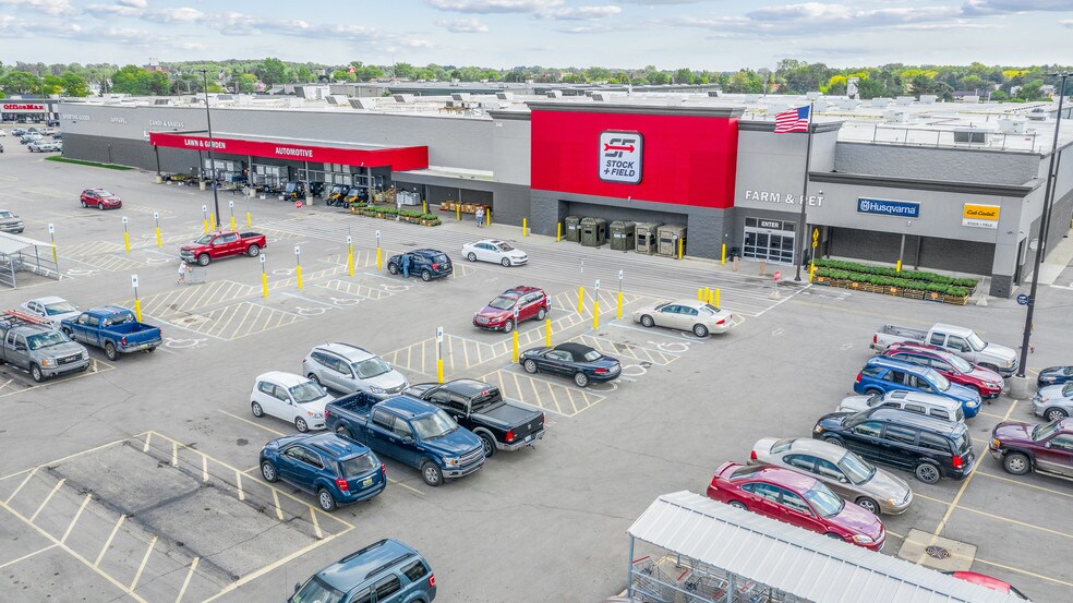 More Photos Of 340 E Edgewood Blvd, Lansing Freestanding For Lease