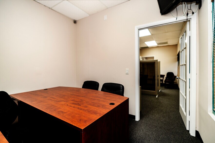 More Photos Of 5369 N Nob Hill Rd, Sunrise Office For Lease