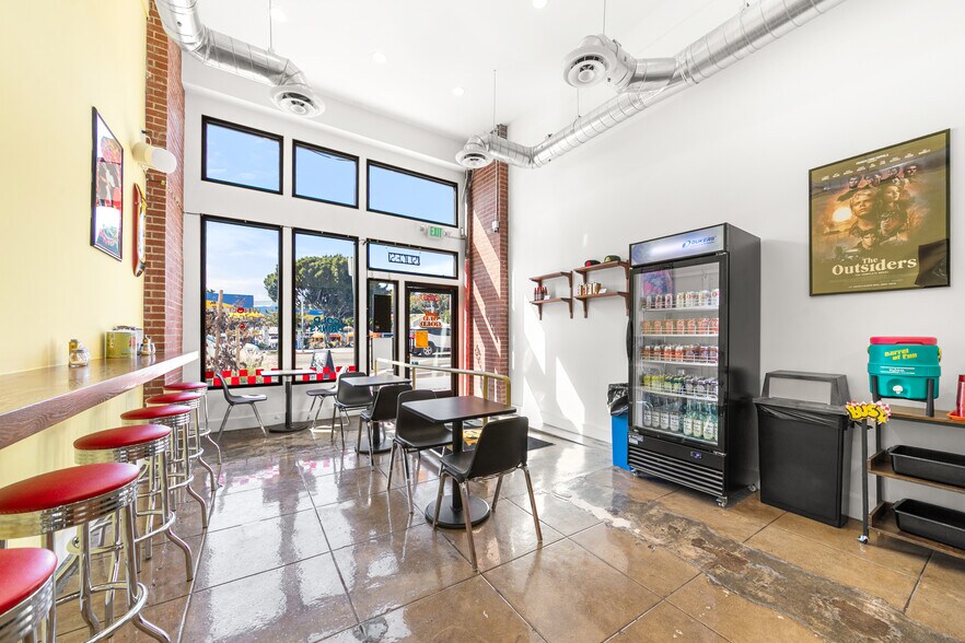 More Photos Of 4679 Hollywood Blvd, Los Angeles Storefront Retail Residential For Sale