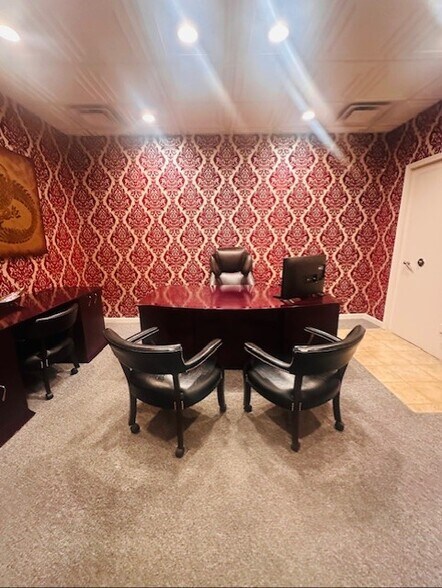 More Photos Of 62 Public Sq, Salem Storefront Retail Office For Sale