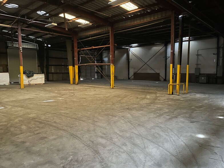 More Photos Of 720 Pacific Ave, Oxnard Warehouse For Sale