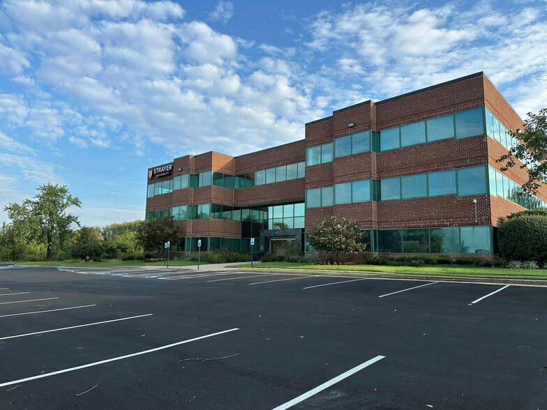 Primary Photo Of 45150 Russell Branch Pky, Ashburn Office For Lease