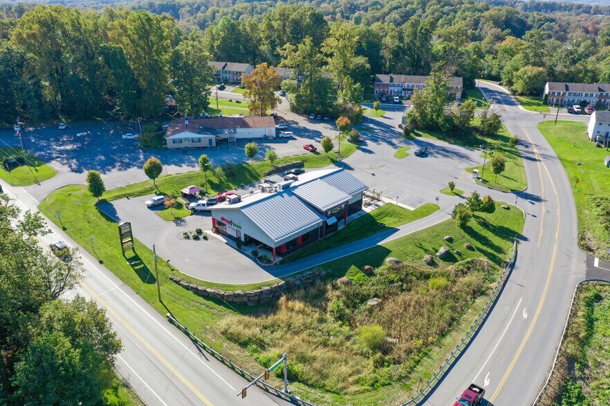 Primary Photo Of 50 Veterans Dr, Elizabethtown Restaurant For Sale