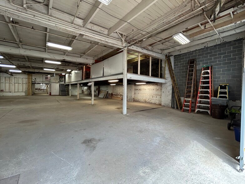 More Photos Of 3521 F St, Philadelphia Warehouse For Sale