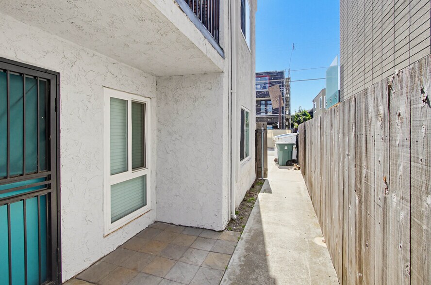 More Photos Of 4957 Cape May Ave, San Diego Apartments For Sale