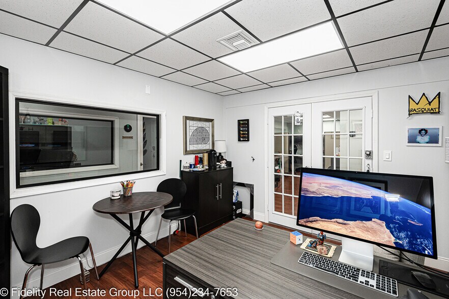 More Photos Of 3650 Coral Ridge Dr, Coral Springs Light Manufacturing For Sale