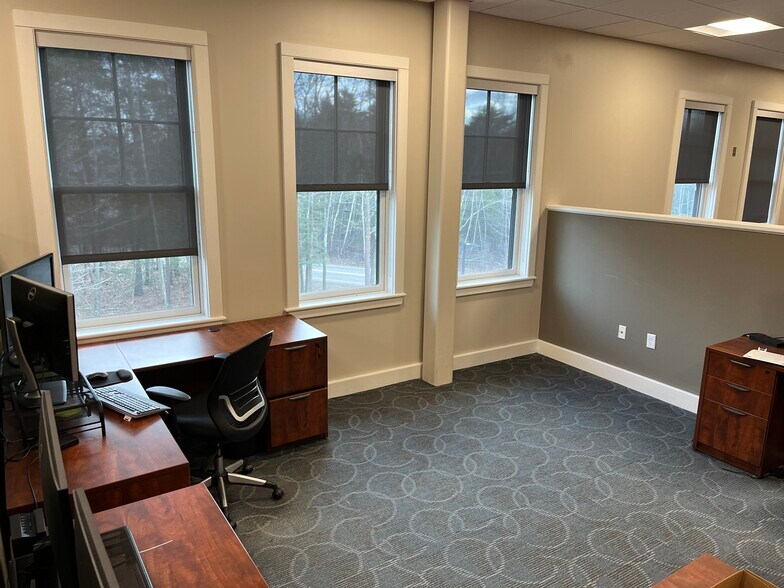 More Photos Of 300 Constitution Ave, Portsmouth Research And Development For Lease