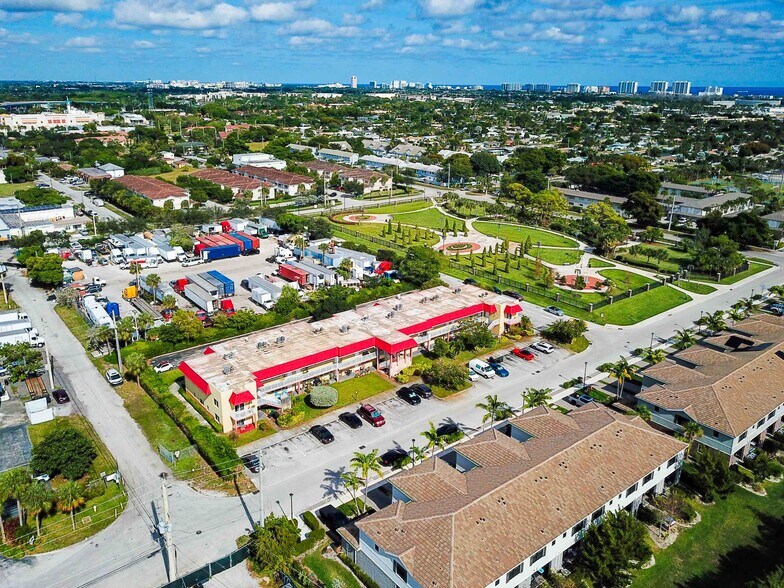 More Photos Of 155 SE 5th Ct, Deerfield Beach Apartments For Sale