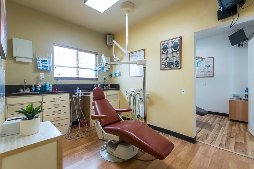 More Photos Of 3015 W 85th St, Inglewood Medical For Sale