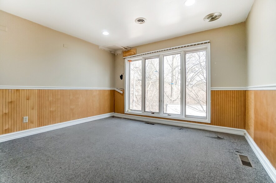 More Photos Of 6750 Brandt Pike, Huber Heights Medical For Sale