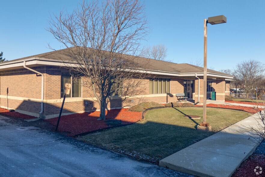 More Photos Of 18636 Dixie Hwy, Homewood Medical For Lease