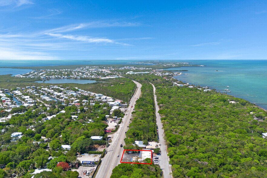 More Photos Of 89015 Overseas Hwy, Tavernier Office For Sale