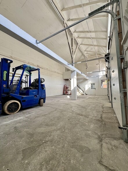 More Photos Of 390 Moffitt Blvd, Islip Warehouse For Sale