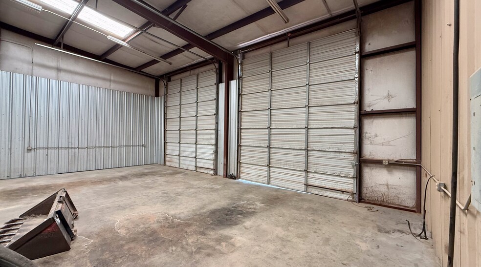 More Photos Of 5509 S County Rd 1185, Midland Industrial For Lease