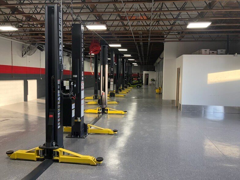 More Photos Of 746 W Southern Ave, Mesa Freestanding For Sale