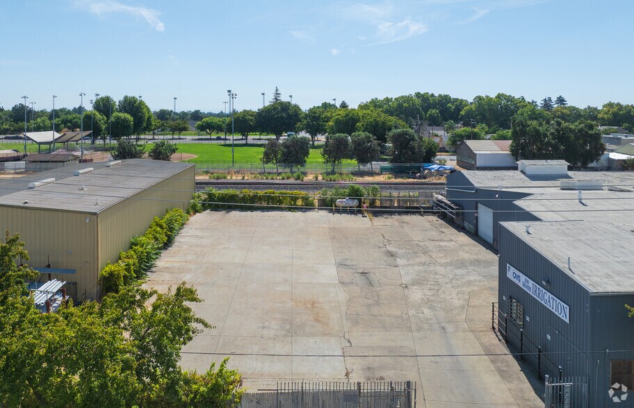 More Photos Of 418 N Sacramento St, Lodi Warehouse For Sale
