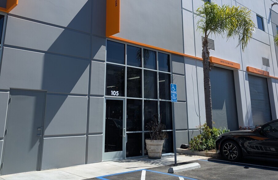More Photos Of 3370 N San Fernando Rd, Los Angeles Service For Lease