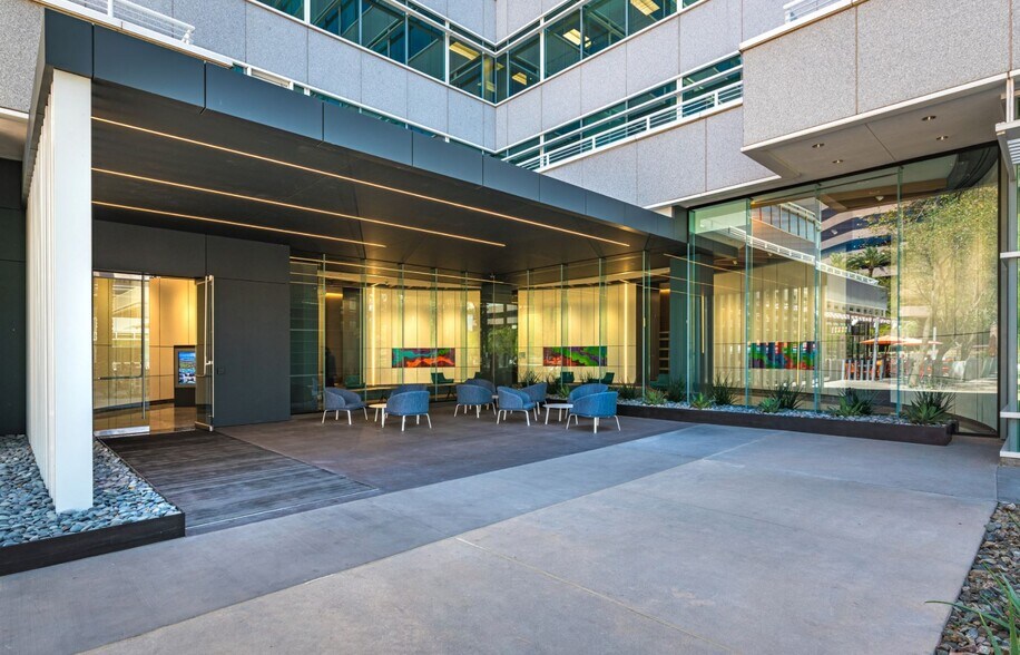 More Photos Of 2375 E Camelback Rd, Phoenix Coworking Space