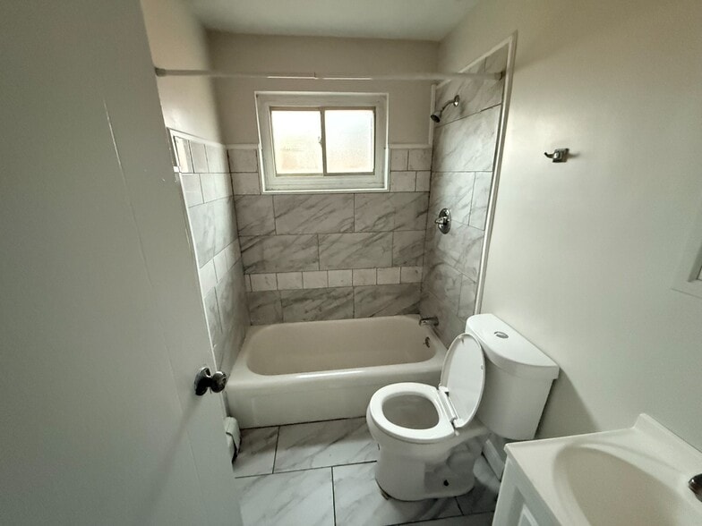 More Photos Of 3553-3559 Van Antwerp Pl, Cincinnati Apartments For Sale