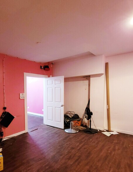 More Photos Of 596 Washington Ave, Brooklyn Apartments For Lease
