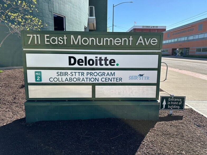 More Photos Of 711 E Monument Ave, Dayton Office For Lease