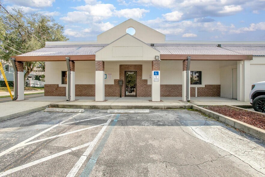 More Photos Of 145 E Rich Ave, Deland Office For Lease