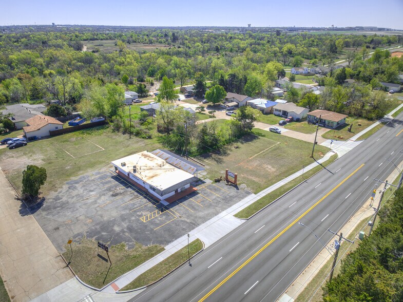 More Photos Of 2000 S Midwest Blvd, Oklahoma City Freestanding For Sale