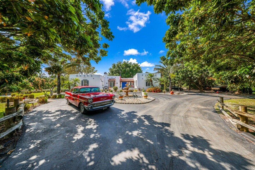 More Photos Of 19050 SW 194th Ave, Miami Lodge Meeting Hall For Sale